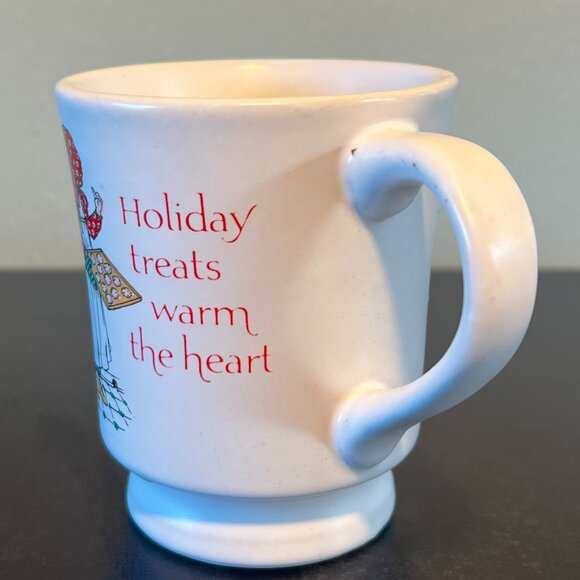 Vtg HOLLY HOBBIE A Christmas Keepsake ~ Designers Collection Stoneware Mug 1980 - Picture 3 of 12